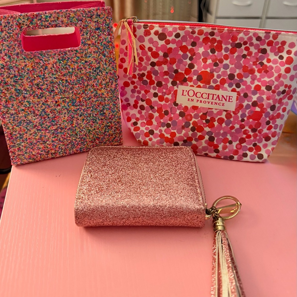 Lot of 2 Small Bags and 1 Cardholder